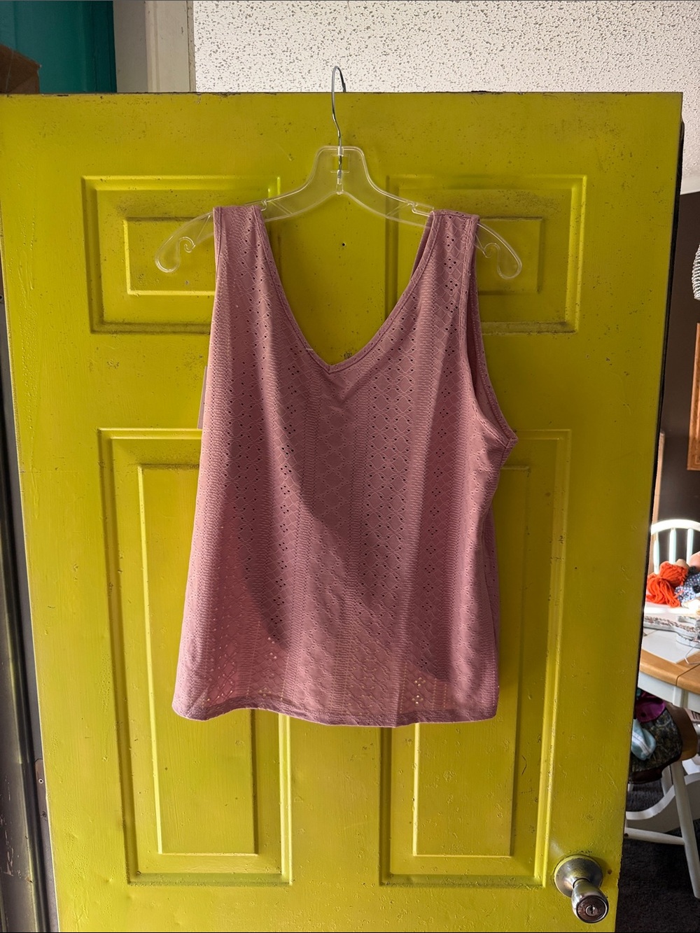 Women's Mauve Eyelet V-Neck Tank Top